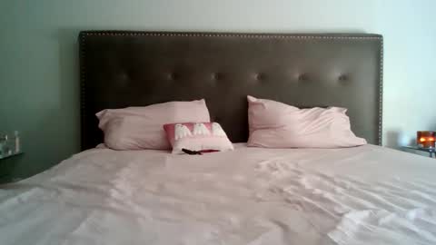 Snapshot of nattay11 chatting on October 8, 2025, 5:32 pm pinkpearl4you online show from October 8, 2025, 5:32 pm