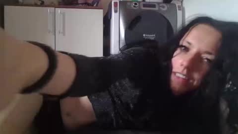 Chloe online show from April 11, 2026, 7:45 am