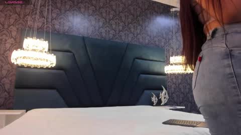 Snapshot of natty_roberts_ chatting on February 17, 2025, 8:04 pm Natty online show from February 17, 2025, 8:04 pm