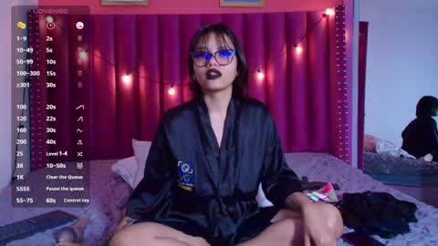 Snapshot of naturaltitss_ chatting on January 31, 2025, 10:42 pm Gwen online show from January 31, 2025, 10:42 pm