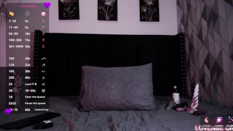 Snapshot of naturaltitss_ chatting on March 12, 2025, 4:56 pm Gwen online show from March 12, 2025, 4:56 pm