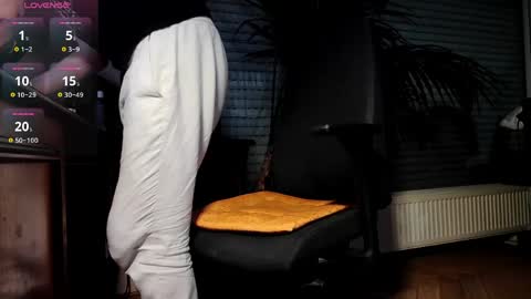 Snapshot of nature_x chatting on April 5, 2026, 9:01 pm Nature online show from April 5, 2026, 9:01 pm