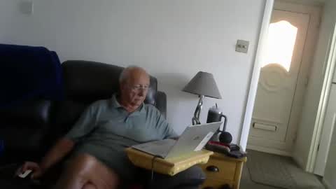 naturistmale81 online show from September 11, 2025, 3:34 pm