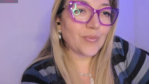 Nataly online show from May 15, 2026, 11:01 pm