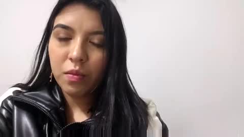 Naty online show from October 5, 2025, 4:11 am