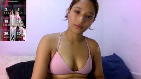 Natzu online show from December 21, 2025, 3:19 pm