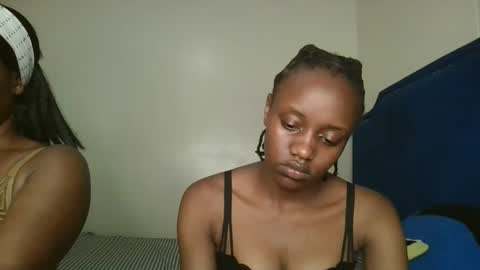 Snapshot of naughty_ellaa chatting on September 29, 2025, 5:29 pm naughty_ellaa online show from September 29, 2025, 5:29 pm