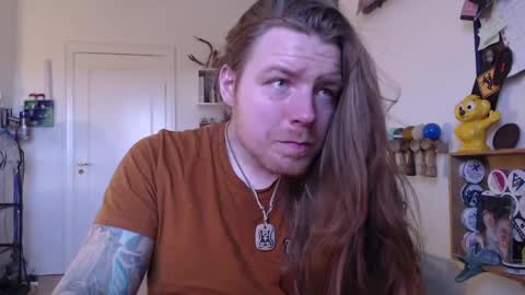 Snapshot of naughty_noisy_neighbors chatting on January 25, 2025, 10:40 am Freyja and Baldur online show from January 25, 2025, 10:40 am