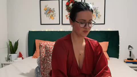 NaughtyBrunetteXXX online show from December 7, 2024, 11:23 pm