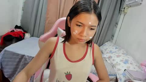 naughtychen18 online show from November 18, 2025, 10:41 am