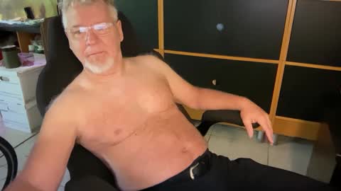 Snapshot of naughtydaddyla chatting on September 21, 2025, 6:09 pm naughtydaddyla online show from September 21, 2025, 6:09 pm