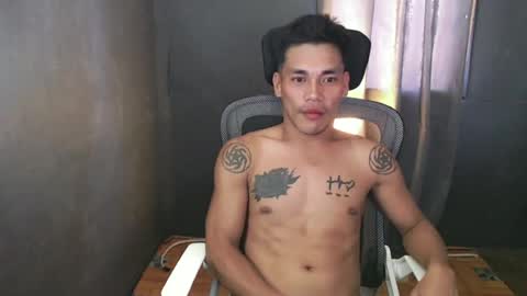 Snapshot of naughtyfuck_boy chatting on June 25, 2026, 2:11 am naughtyfuck_boy online show from June 25, 2026, 2:11 am