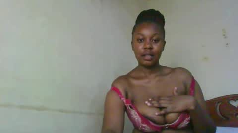 Shee online show from February 18, 2026, 1:18 pm