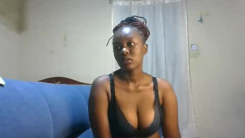 Shee online show from June 10, 2026, 9:35 pm