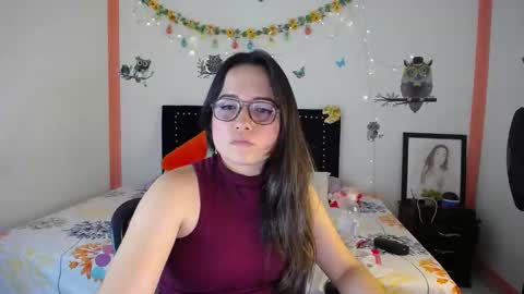 Snapshot of naughtygirl_mmm chatting on February 12, 2025, 6:09 pm Valeria online show from February 12, 2025, 6:09 pm
