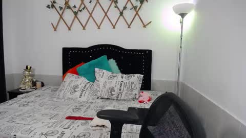 Valeria  online show from March 6, 2026, 8:38 pm