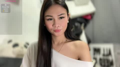 your girlfriend mira online show from May 1, 2026, 11:42 pm