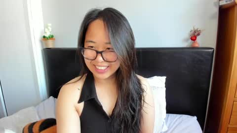 Gigi Chu  online show from April 7, 2026, 1:22 pm