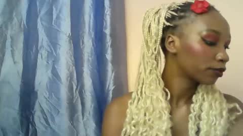 naughtynovaaa online show from September 18, 2025, 11:34 am