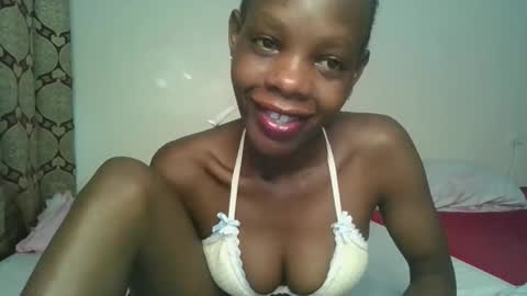 Snapshot of naughtysweetpie chatting on March 29, 2026, 12:27 pm naughty online show from March 29, 2026, 12:27 pm