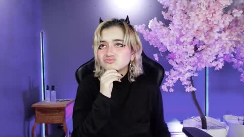 Snapshot of navier__ chatting on November 11, 2025, 8:42 pm Navier online show from November 11, 2025, 8:42 pm