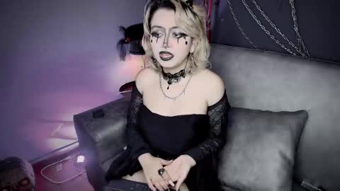 Snapshot of navier__ chatting on December 22, 2025, 9:45 pm Navier online show from December 22, 2025, 9:45 pm