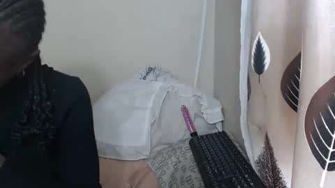 Snapshot of nawtylarissa_ chatting on October 5, 2025, 7:28 am nawtylarissa_ online show from October 5, 2025, 7:28 am
