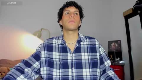 Natan online show from October 16, 2025, 4:02 am