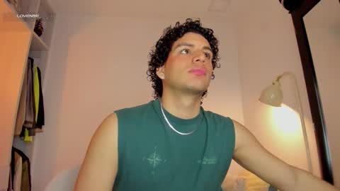 Natan online show from December 2, 2025, 9:43 pm