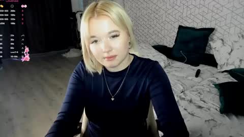 nayalina online show from April 22, 2026, 3:09 am