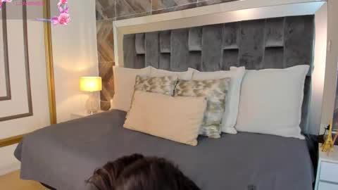 Snapshot of naylagrey chatting on September 23, 2025, 12:08 pm online show from September 23, 2025, 12:08 pm