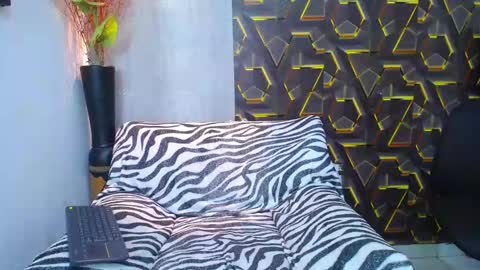 Nazper online show from September 18, 2025, 2:41 pm