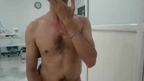 Snapshot of nazthebeast chatting on April 25, 2026, 5:10 pm Naz online show from April 25, 2026, 5:10 pm