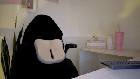 Snapshot of nebetcolin chatting on July 13, 2026, 7:49 pm Hellen online show from July 13, 2026, 7:49 pm