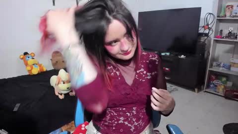 Geek Nicole    im Neeko UwU online show from February 13, 2026, 3:52 pm