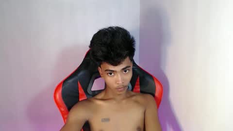 neil_asian69 online show from October 17, 2025, 1:03 pm