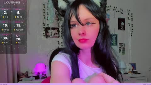 neko_kitsune online show from December 17, 2024, 3:39 pm