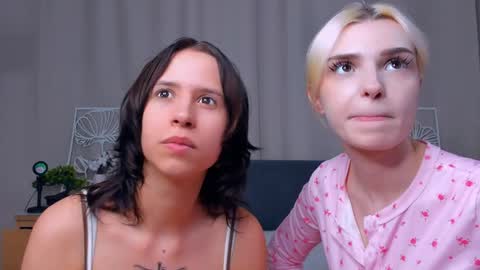 Snapshot of neldabestwick chatting on March 27, 2026, 9:14 pm Histori online show from March 27, 2026, 9:14 pm