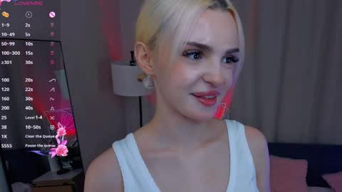 Snapshot of neldabestwick chatting on April 4, 2026, 7:33 pm Histori online show from April 4, 2026, 7:33 pm