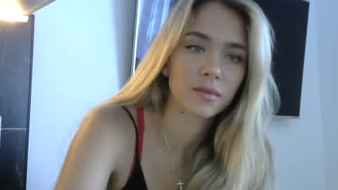 Snapshot of nelly_fortu chatting on July 12, 2026, 11:01 am nelly_fortu online show from July 12, 2026, 11:01 am