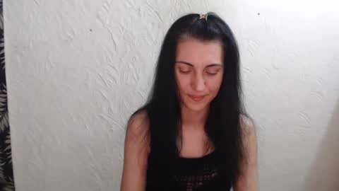 Nensy online show from May 15, 2026, 7:43 pm