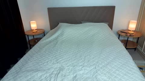 Snapshot of neocbb chatting on November 15, 2025, 10:26 pm LEO and STACY online show from November 15, 2025, 10:26 pm