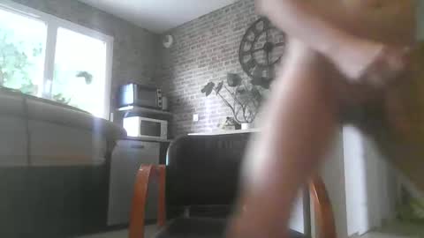 Snapshot of neohburg chatting on June 8, 2026, 8:15 am neohburg online show from June 8, 2026, 8:15 am