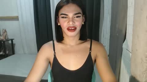 neomi online show from October 14, 2025, 6:36 am