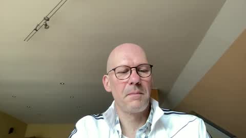 neptunofatlantis online show from April 4, 2026, 8:45 am