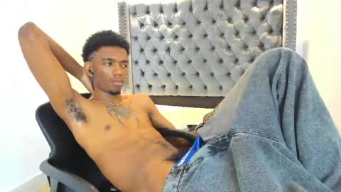 Snapshot of nero_reyd chatting on April 18, 2026, 7:18 pm Nero online show from April 18, 2026, 7:18 pm