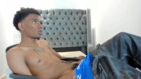 Snapshot of nero_reyd chatting on May 19, 2026, 7:20 pm Nero online show from May 19, 2026, 7:20 pm