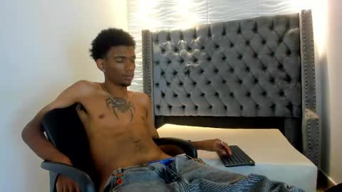 Snapshot of nero_reyd chatting on June 1, 2026, 7:26 pm Nero online show from June 1, 2026, 7:26 pm
