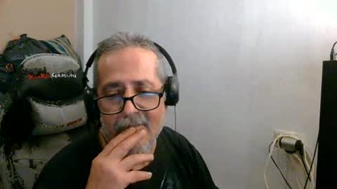Snapshot of neron401 chatting on May 2, 2026, 4:17 am neron401 online show from May 2, 2026, 4:17 am