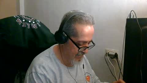 Snapshot of neron401 chatting on May 16, 2026, 2:19 am neron401 online show from May 16, 2026, 2:19 am